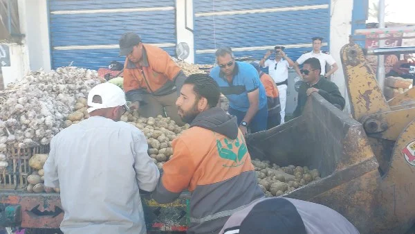 حملات رقابية لضبط الأسواق وإزالة المخالفات بالمحافظات