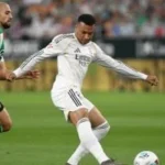 إصابة مبابي في أوتار الركبة خلال مباراة ريال بيتيس