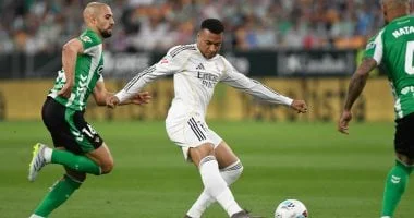 إصابة مبابي في أوتار الركبة خلال مباراة ريال بيتيس