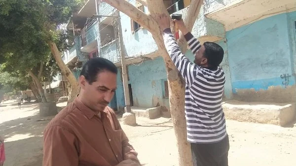 استمرار تركيب الأكواد التعريفية لمبادرة 100 مليون شجرة