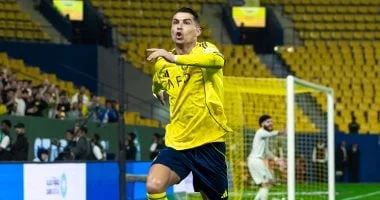 رونالدو يوقف مفاوضات صلاح في النصر السعودي