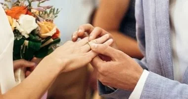 زيادة حالات الزواج في مصر وتحذيرات من الطلاق