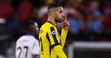 تعادل مثير بين الاتحاد ونيوم 2-2 في الشوط الأول