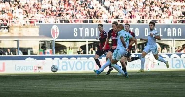 روما يعود إلى الانتصارات بفوز على بولونيا