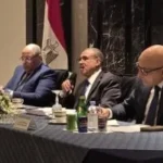 وزير الخارجية يلتقي الجالية المصرية في الكويت