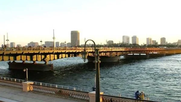 إنقاذ رجل حاول الانتحار فوق كوبري قصر النيل