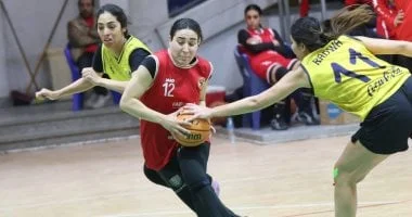 الأهلي وسبورتنج يتأهلان لنصف نهائي السوبر للسيدات