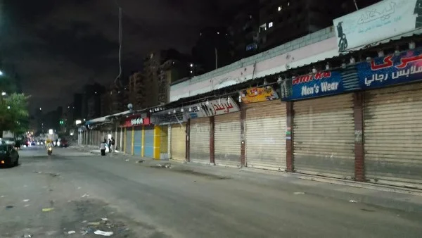 مدحت نافع: الإغلاق المبكر يؤثر على الاقتصاد بشكل محدود