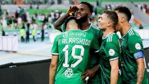 الأهلي السعودي يطالب بتسجيلات حكم الفيديو VAR