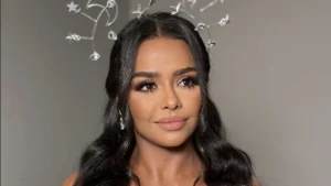 أسماء أبو اليزيد تستعرض حملها بإطلالة كاجوال أنيقة