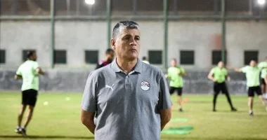 اتحاد الكرة يحدد طاقم الحكام لمباراة الأهلي وبيراميدز