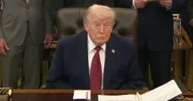 أحداث العالم هذا الصباح: إجلاء ترامب وإصابات في فلسطين