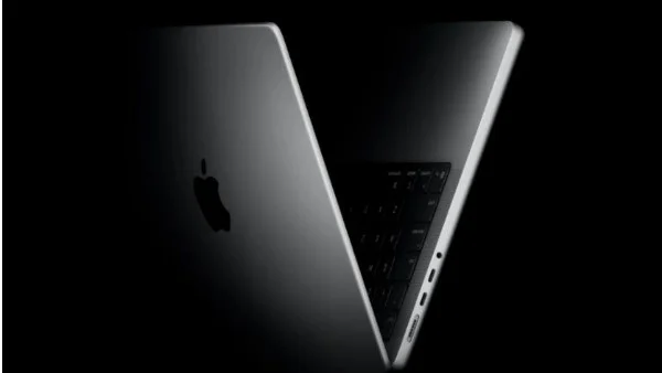 جهاز MacBook Ultra يدعم شاشات OLED واللمس