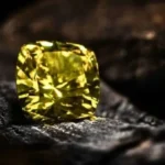 ماسة صفراء نادرة تُكتشف في شمال كندا