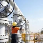 تباين أسعار النفط وأسئلة حول التوترات الجيوسياسية