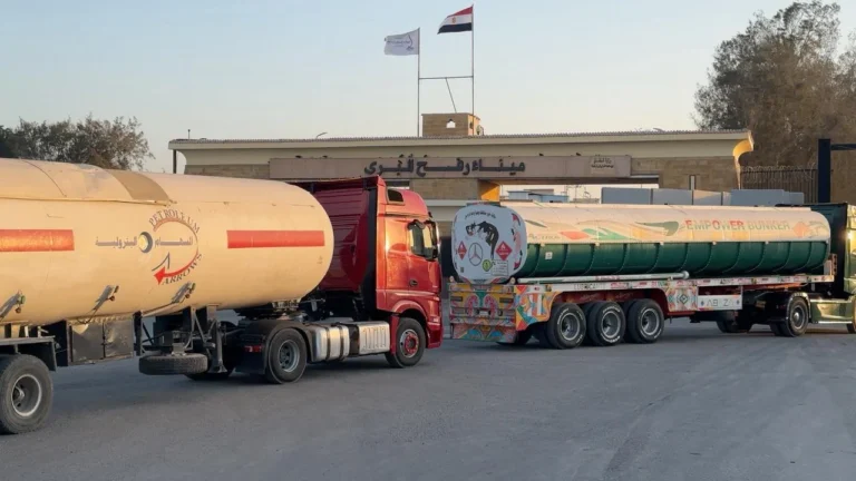 الهلال الأحمر المصري يرسل قافلة مساعدات جديدة إلى غزة