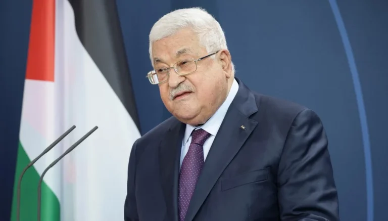 عباس يدين محاولة اغتيال ترامب ويرفض العنف