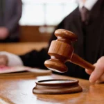 الحكم بالسجن 10 سنوات لسائق انتحل صفة ضابط شرطة