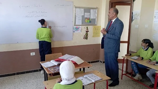 زيارة مفاجئة لوكيل تعليم بني سويف في مدرسة ابتدائية