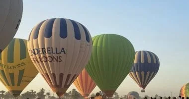 إقلاع 40 رحلة بالون طائر في سماء الأقصر