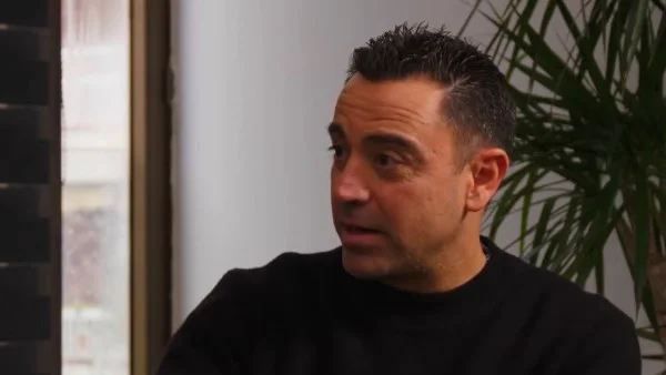 تشافي يكشف عن كواليس فشل عودة ميسي إلى برشلونة