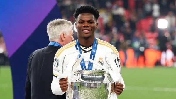 مانشستر يونايتد يستهدف تشواميني رغم تمسك ريال مدريد