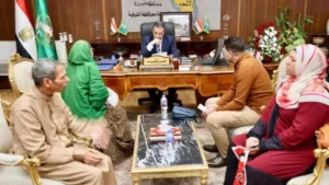 محافظ المنوفية يخصص مساعدات إنسانية للعائلات المحتاجة