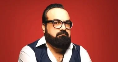 نادر أبو الليف ينعى زوج شقيقته ويستعد لعمل جديد