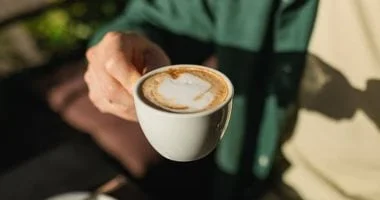 فوائد القهوة لصحة الأمعاء والدماغ