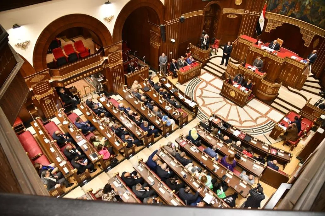 الشيوخ يحيل اقتراحات مهمة للحكومة لتنفيذ التوصيات