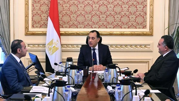 مدبولي يوجه بسرعة إنهاء مشروعات تنظيم سوق المال