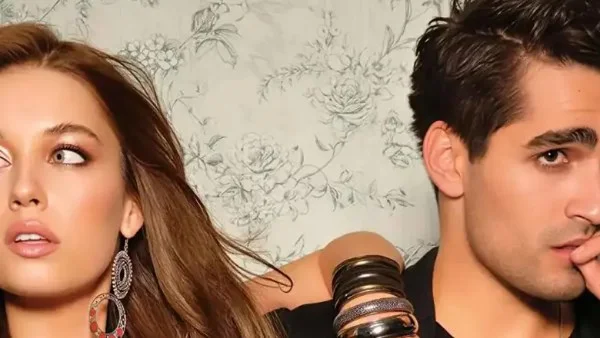 الجدل حول النسخة المكسيكية من طائر الرفراف