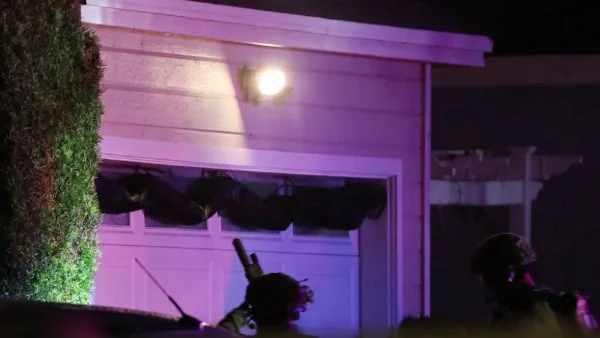 FBI يداهم منزل مطلق النار على ترامب في لوس أنجلوس