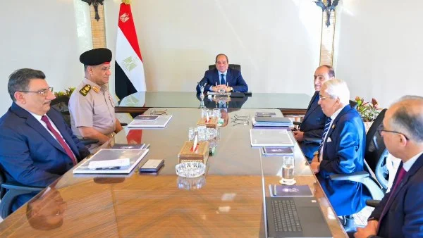 السيسي يتابع مشروعات الجلالة ويوجه بتطوير مدينة الجلالة