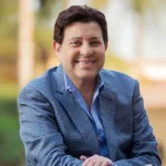 نادية مصطفى تنفي شائعة وفاة هاني شاكر