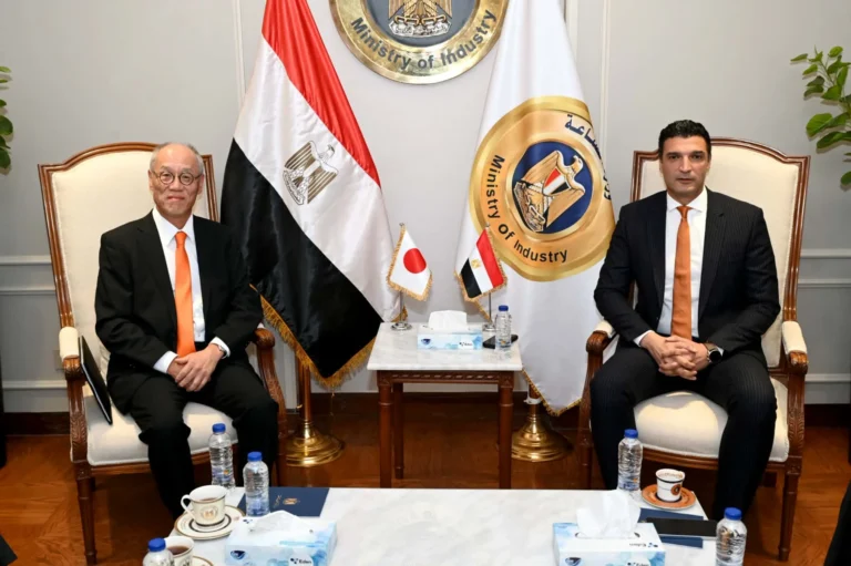 وزير الصناعة يبحث الاستثمارات اليابانية في مصر