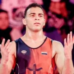 تهنئة محافظ كفر الشيخ لبطل المصارعة محمد عبد الرحمن