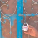 غلق 10 محلات في أسوان لأجانب مخالفين للقوانين