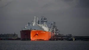 نيوزيلندا تعزز احتياطيات الوقود لمواجهة اضطرابات الإمدادات