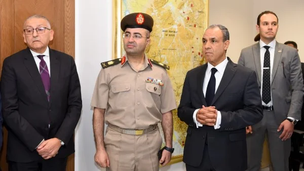 وزير الخارجية يفتتح غرفة حفظ الوثائق المؤمنة