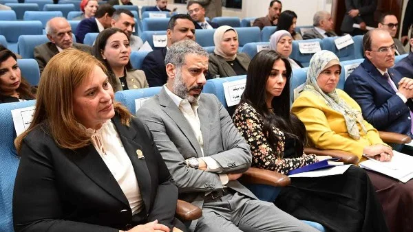 شكر برلماني للفنان محمد فراج على مسلسل "أب ولكن"