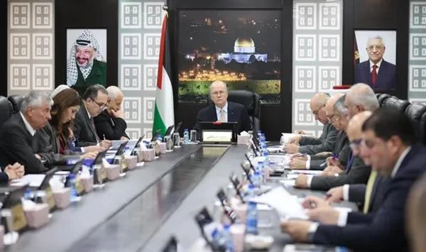 الوزراء الفلسطيني يدين تجريف الأراضي ويطالب بالتحرك الدولي