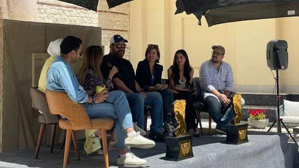 جلسة نقاشية حول فيلم مشاكل داخلية 32B في الإسكندرية