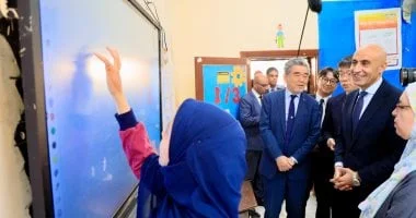 متابعة تطبيق البرمجة بمدرسة الأورمان الثانوية