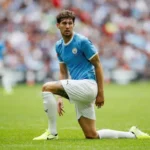 ستونز يغادر مانشستر سيتي بعد 10 سنوات من الإنجازات