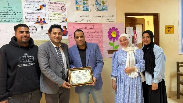 تكريم علي فايز في جامعة بني سويف لمساهماته الخدمية