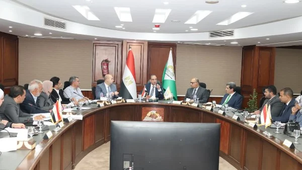 اجتماع لمشروع الجبانات في الجيزة يناقش طلبات المواطنين