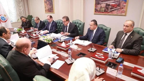 أهمية اعتماد 100 دليل إرشادي للمؤسسات الصحية