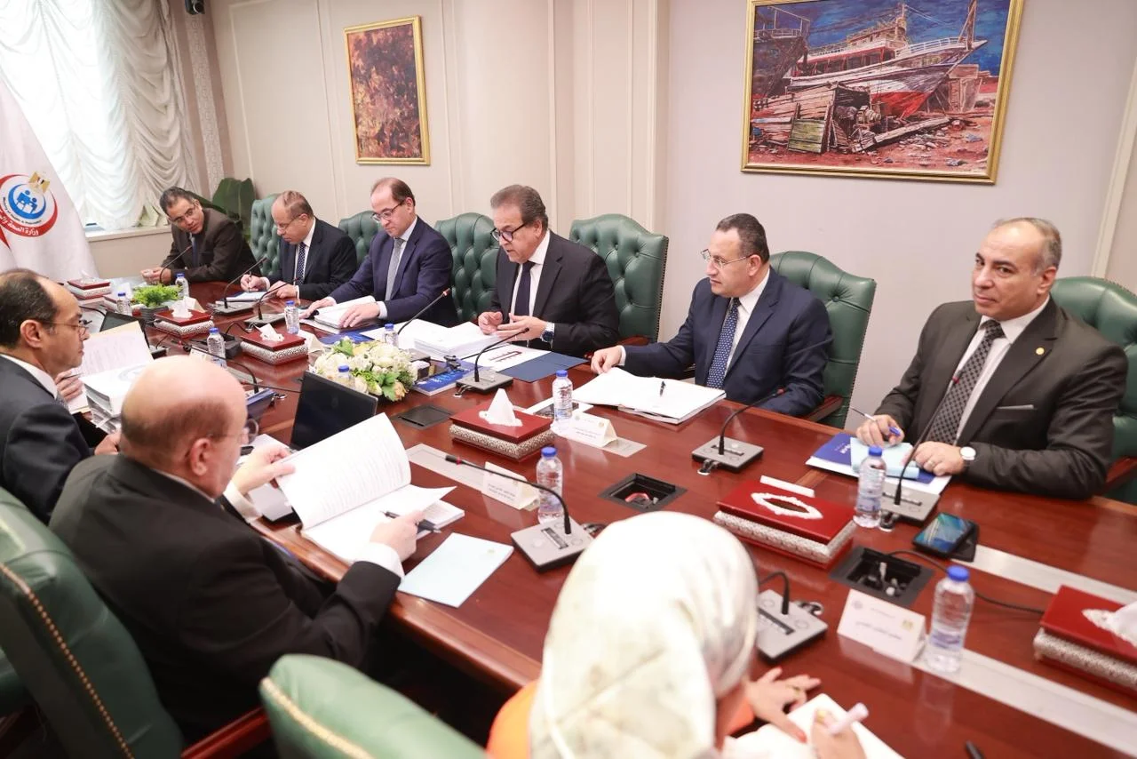 وزير الصحة يترأس اجتماع المجلس الصحي المصري