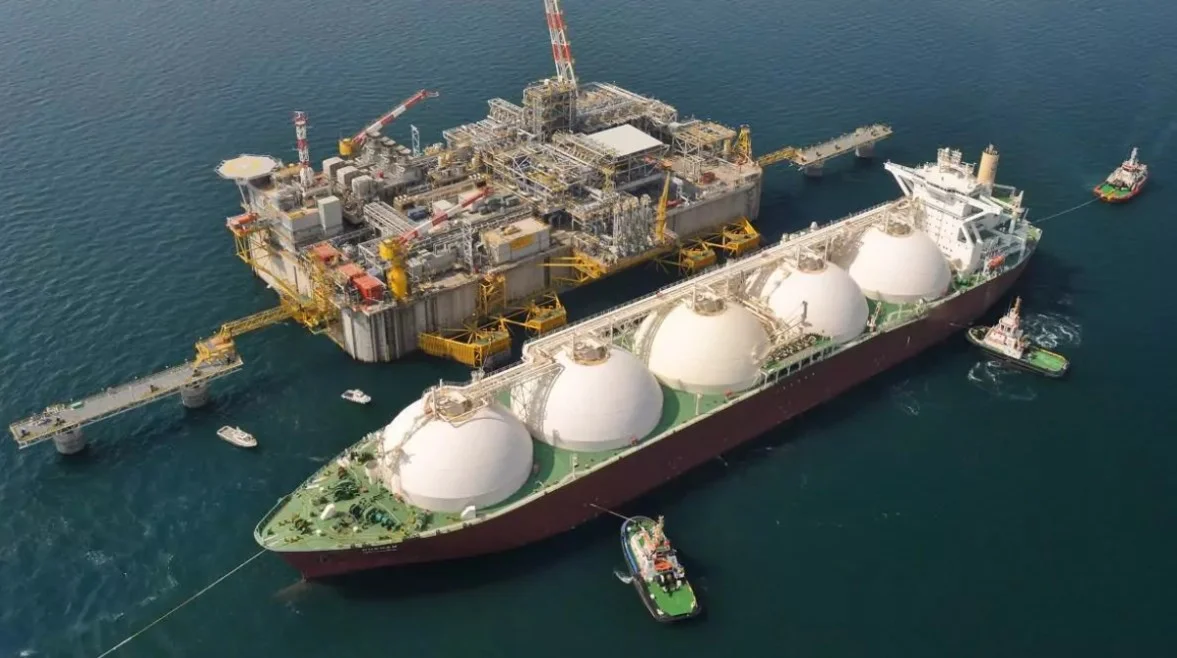 تراجع صادرات قطر من الغاز المسال بنسبة 33.2%